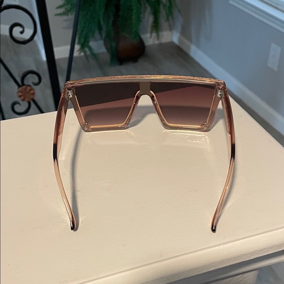 Kurt Geiger Tan Gradient Sunglasses - Picture 7 of 7